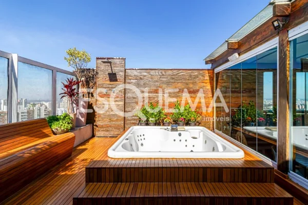 Cobertura duplex com área gourmet e vista privilegiada