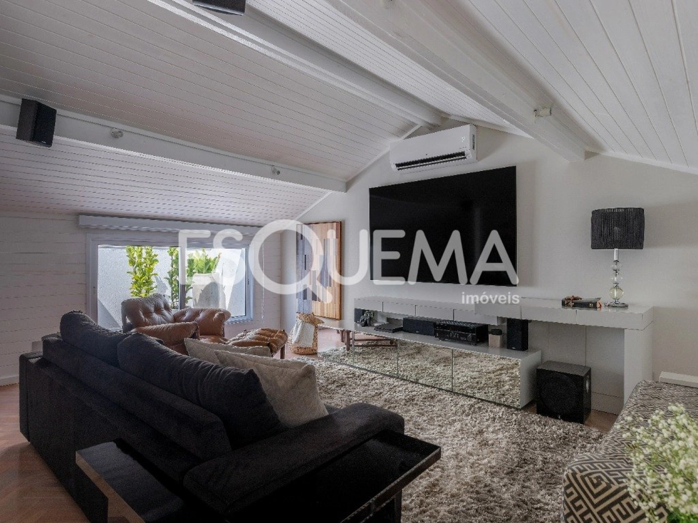 Casa de condomínio com projeto Sabrina Salles - Imagem 7
