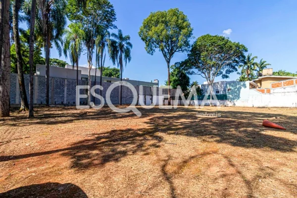 Terreno com 1.900 m² ao lado da Avenida Faria Lima no Jardim Europa