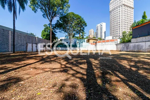 Terreno com 1.900 m² ao lado da Avenida Faria Lima no Jardim Europa