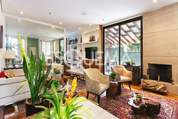 Casa com vista em condomínio no Cidade Jardim