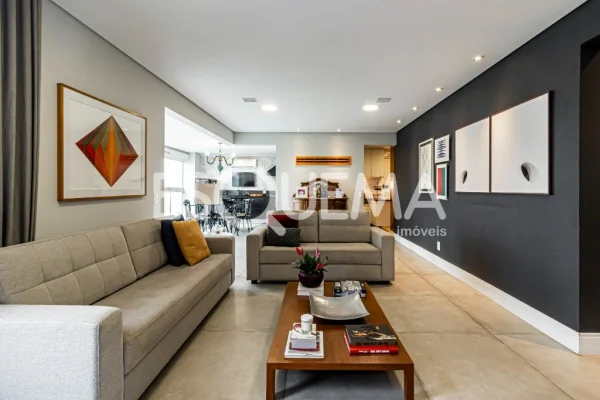 Apartamento com ótima iluminação natural na Vila Olimpia