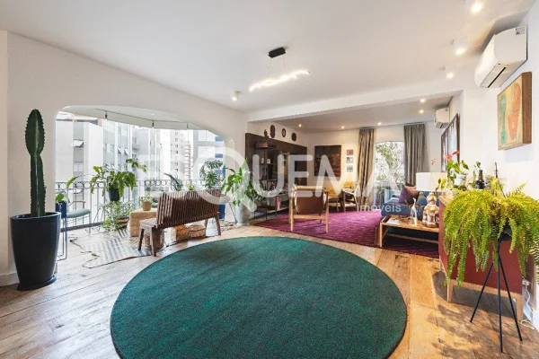 Apartamento reformado no Jardim Paulista