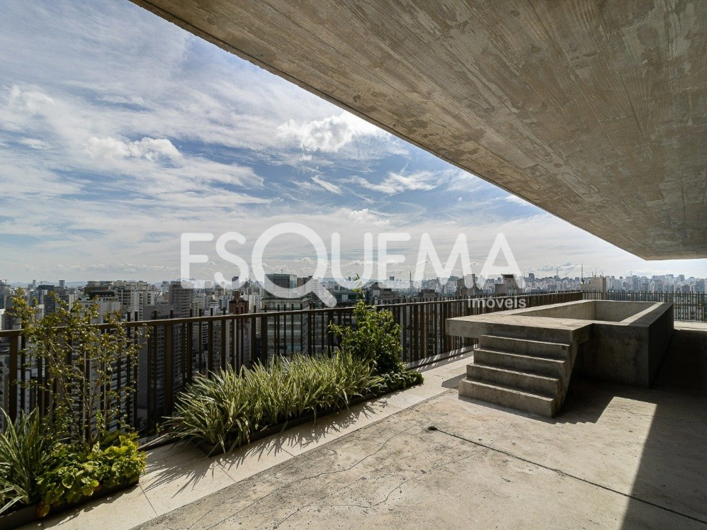 Cobertura duplex com projeto de Arthur Casas - Imagem 1