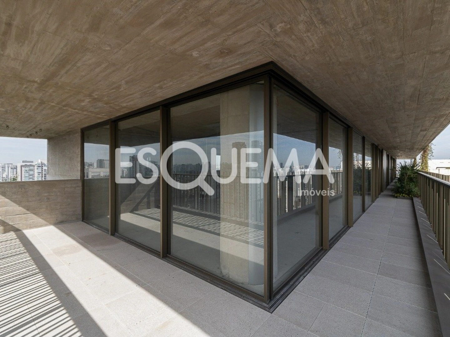 Cobertura duplex com projeto de Arthur Casas - Imagem 7