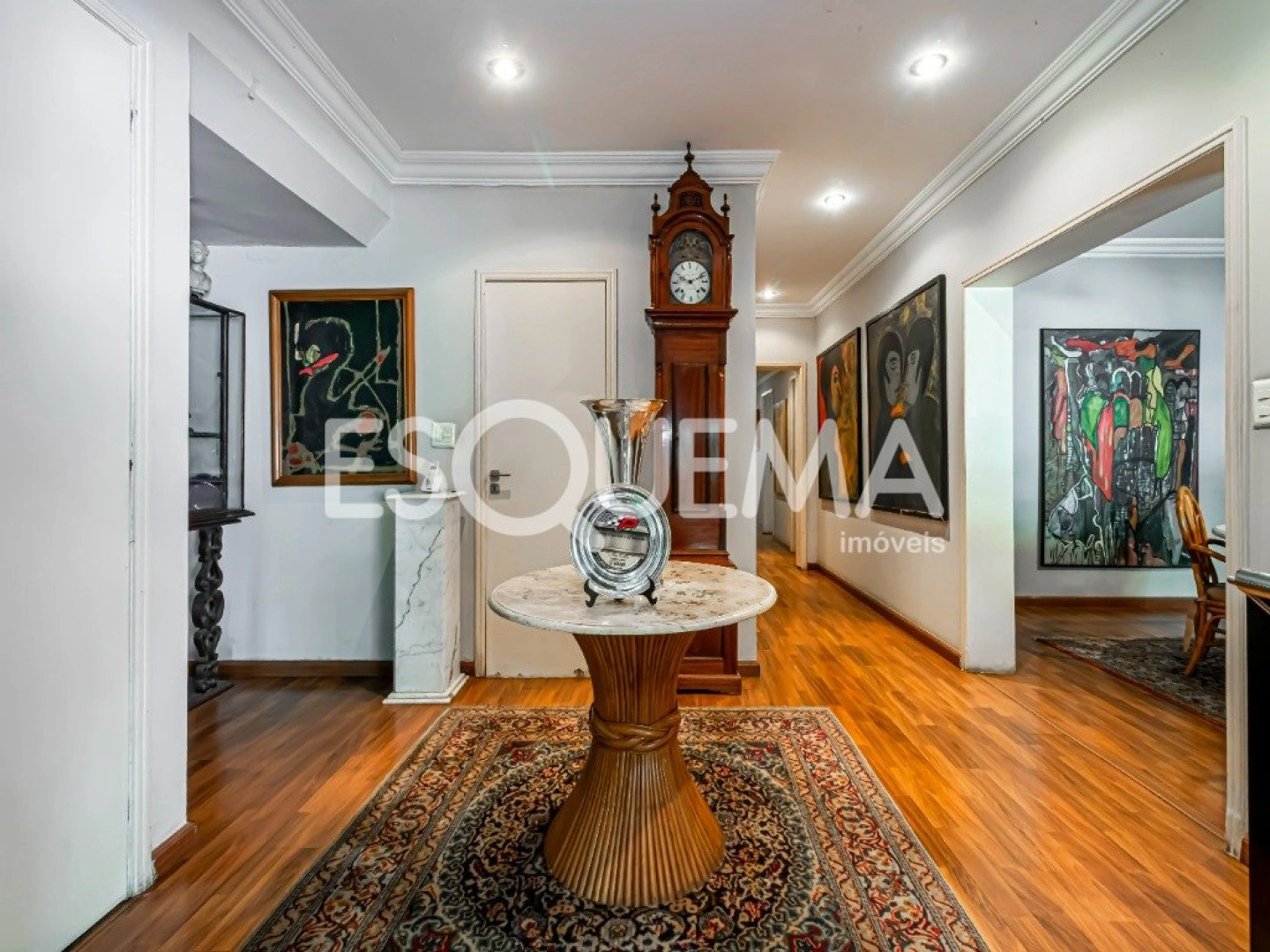 Casa térrea com áreas verdes no Jardim Europa - Imagem 8