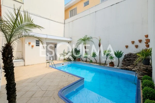 Casa reformada no Planalto Paulista