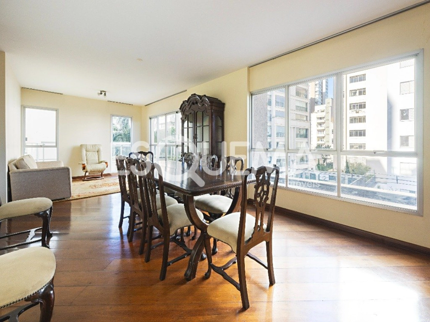 Apartamento em rua sem saída, próximo ao Clube Paulistano - Imagem 1