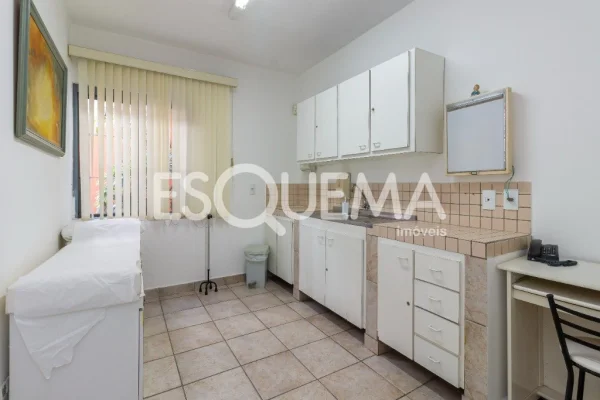 Casa comercial para clínica no Jardim Paulista