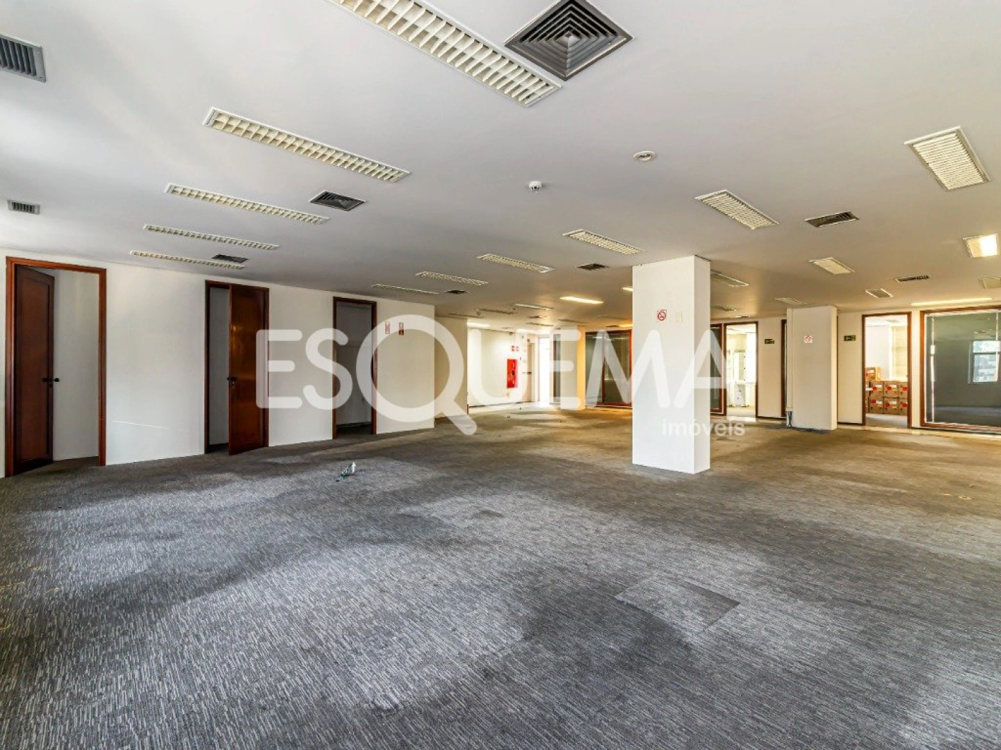 Sala comercial ampla em localização estratégica - Imagem 3