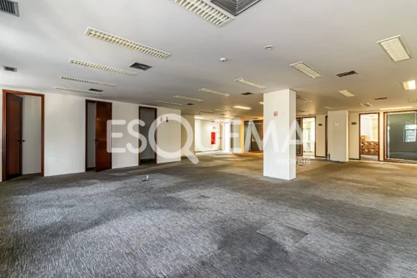Sala comercial ampla em localização estratégica