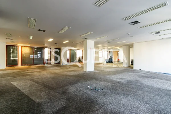 Sala comercial ampla em localização estratégica