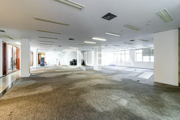 Sala comercial ampla em localização estratégica