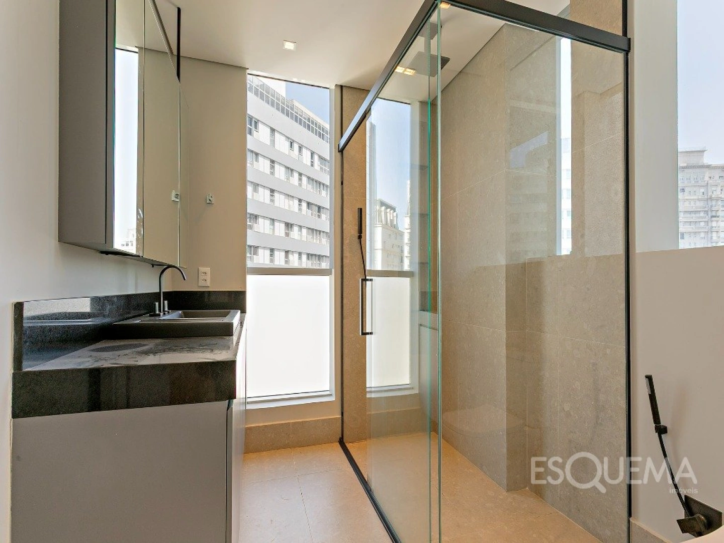 Apartamento duplex totalmente reformado com vista livre perto da Avenida Faria Lima - Imagem 10