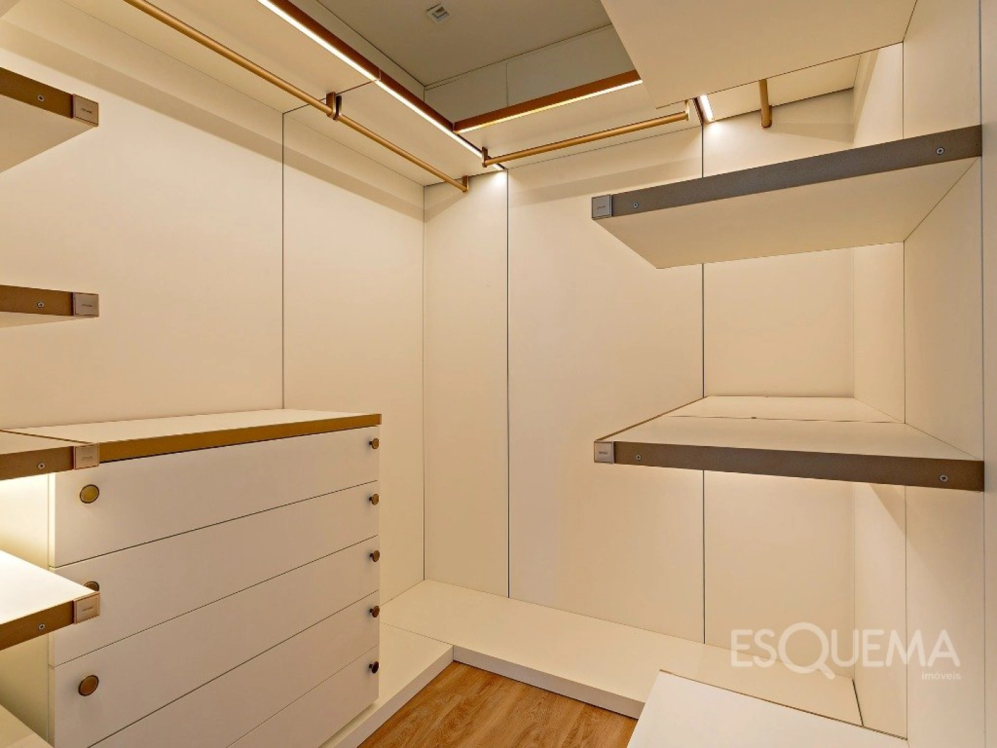 Apartamento duplex totalmente reformado com vista livre perto da Avenida Faria Lima - Imagem 12