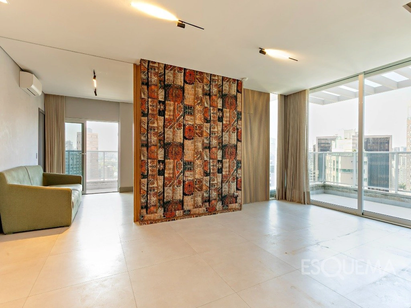 Apartamento duplex totalmente reformado com vista livre perto da Avenida Faria Lima - Imagem 3