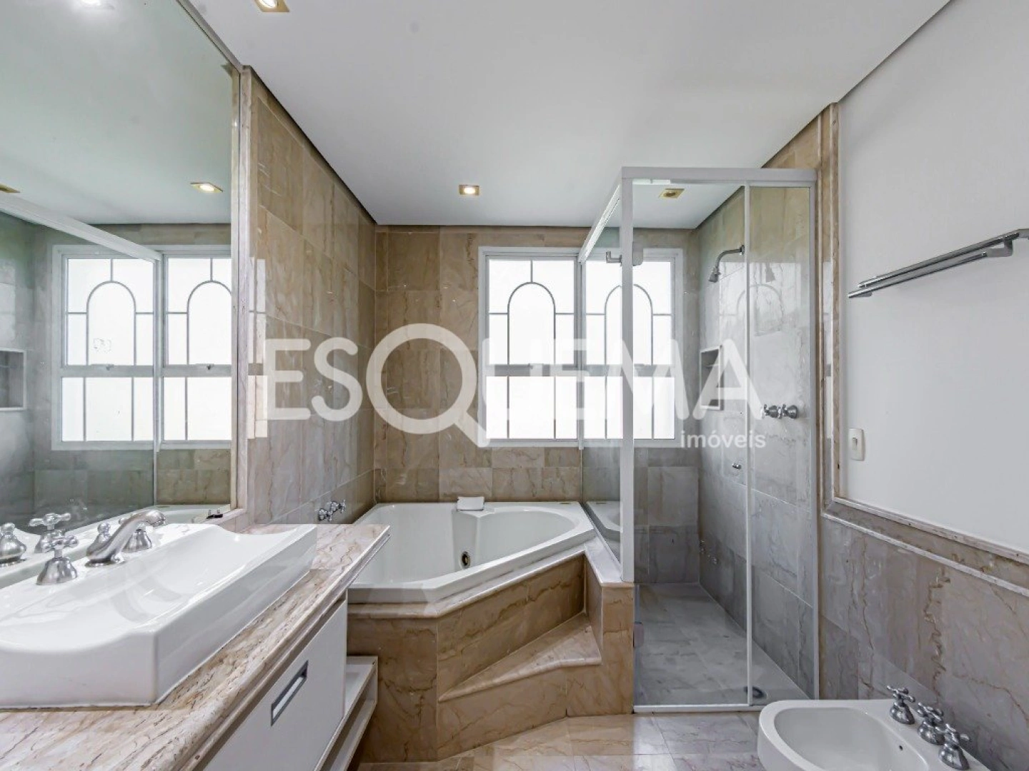 Casa em condomínio estilo francês no Alto da Boa Vista - Imagem 12