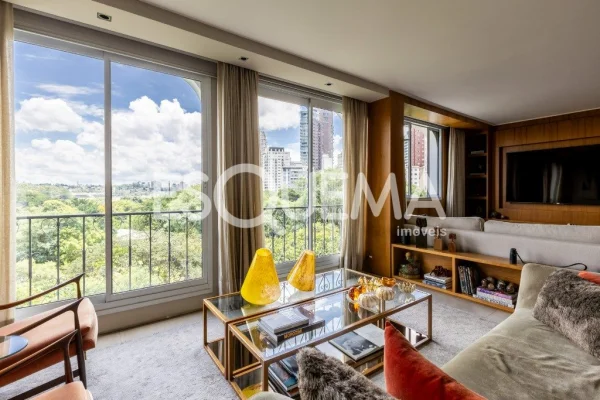 Apartamento reformado com vista para o Parque do Povo