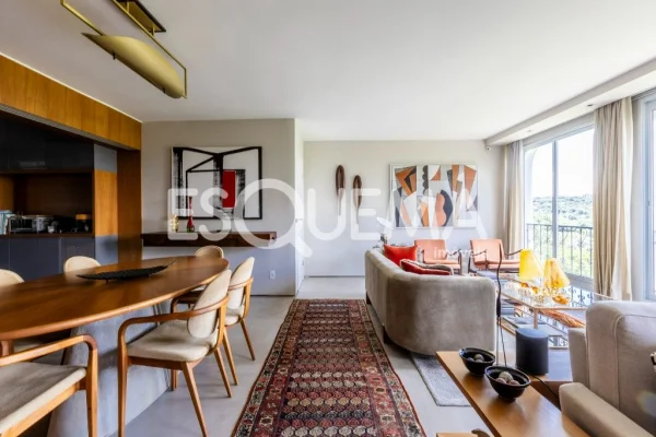 Apartamento reformado com vista para o Parque do Povo