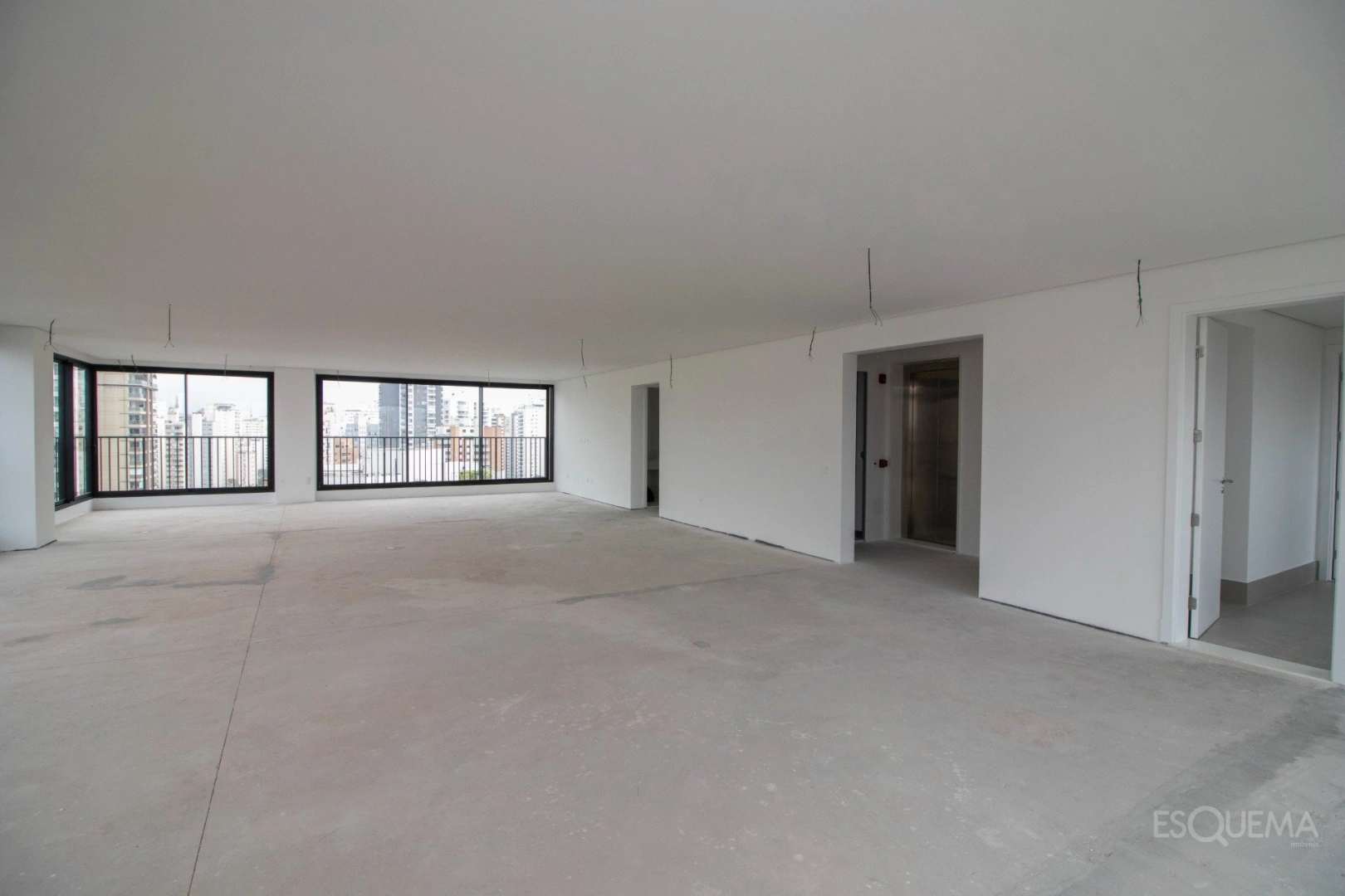 Apartamento em andar alto com 375 m² e planta para personalizar em Moema Pássaros - Imagem 3