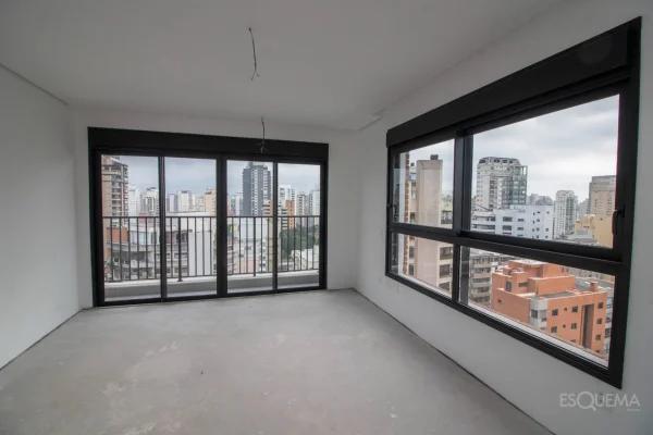 Apartamento em andar alto com 375 m² e planta para personalizar em Moema Pássaros