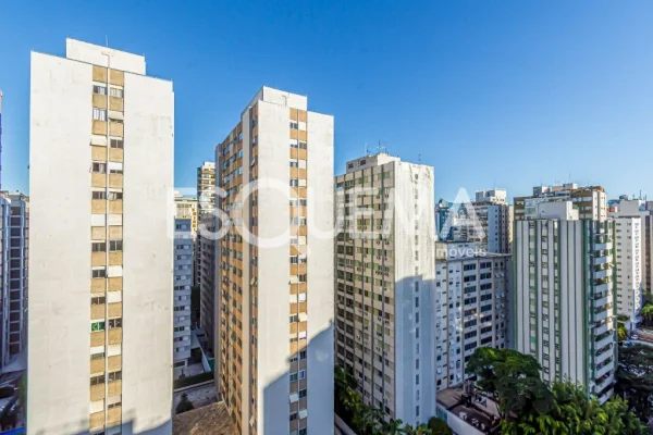Apartamento no Itaim Bibi em rua cobiçada