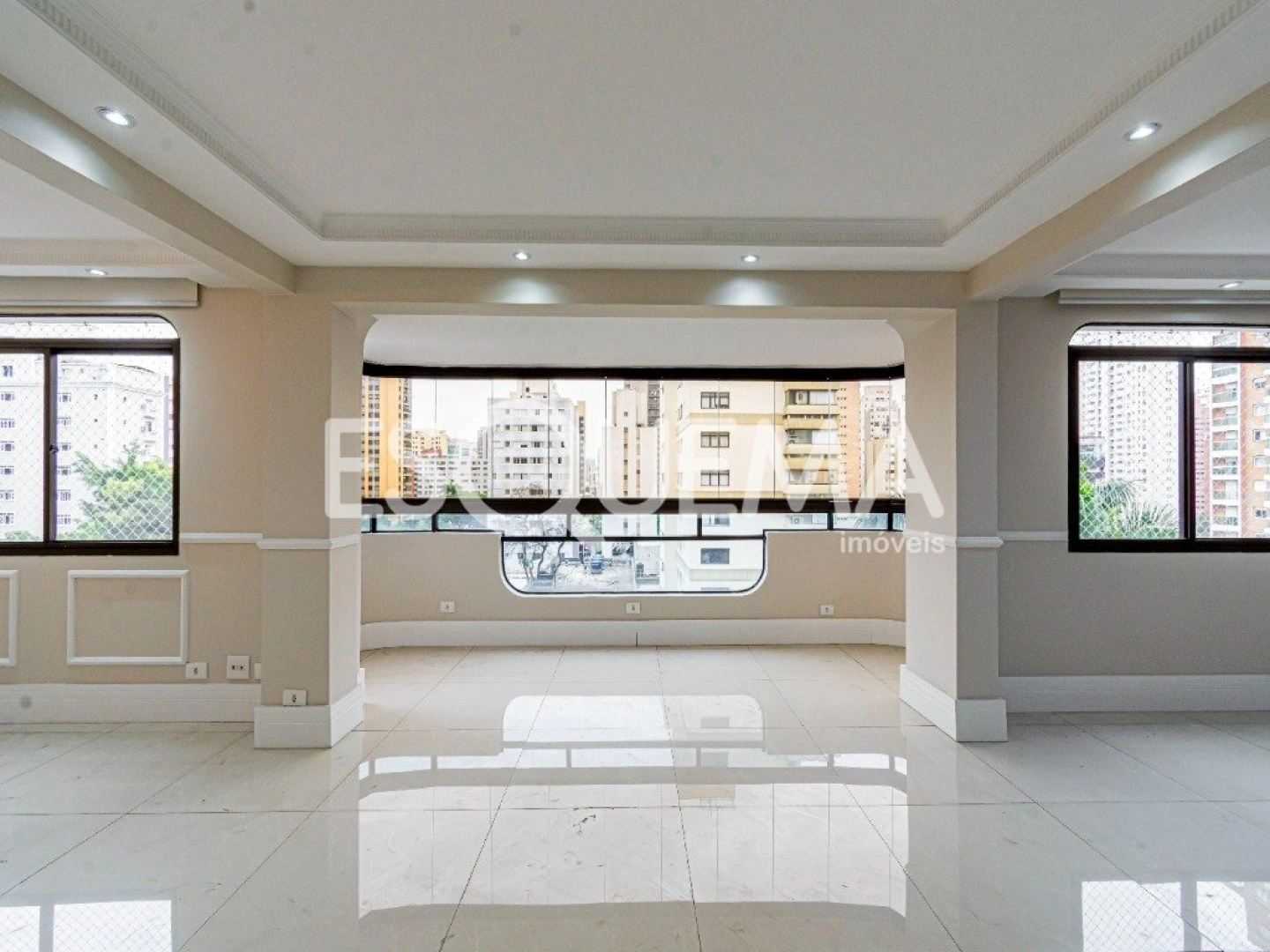 Apartamento com vista e comodidade em Moema - Imagem 1