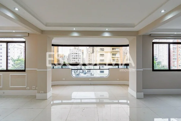 Apartamento com vista e comodidade em Moema