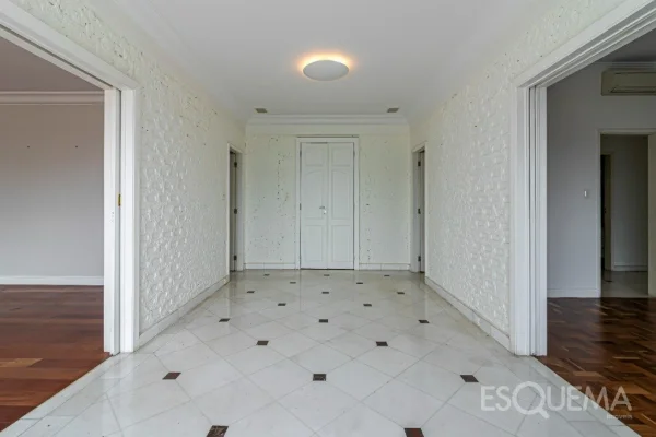 Apartamento amplo com vista deslumbrante no Jardim Europa