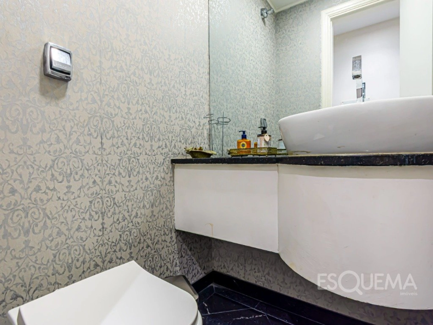Apartamento semi mobiliado com vista privilegiada no Jardim América - Imagem 13
