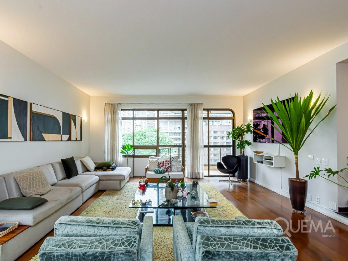 Apartamento semi mobiliado com vista privilegiada no Jardim América - Imagem 2
