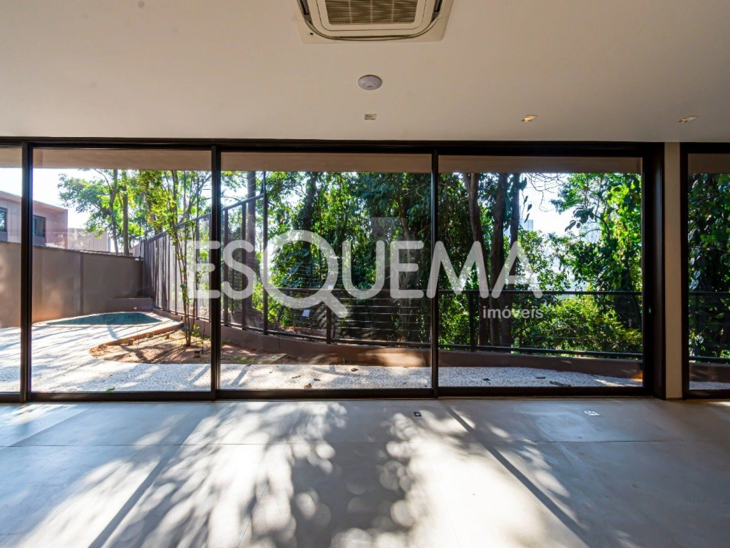 Casa nova e decorada em condomínio na Cidade Jardim - Imagem 4