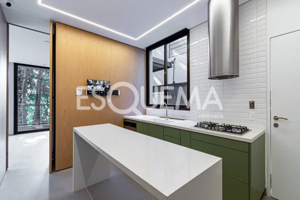Casa nova e decorada em condomínio na Cidade Jardim