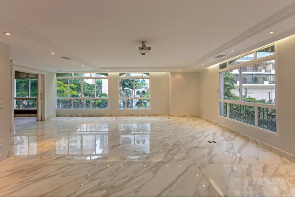Apartamento clássico e atemporal com planta versátil
