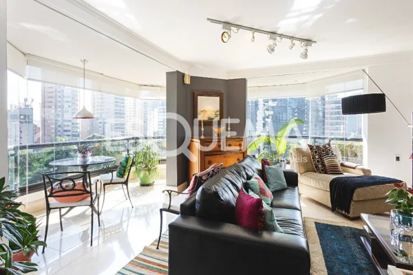 Apartamento com vista panorâmica a poucos passos do Parque do Povo