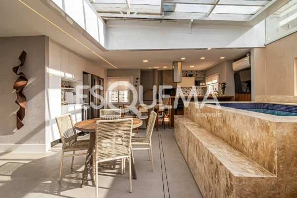 Cobertura com piscina aquecida no Brooklin
