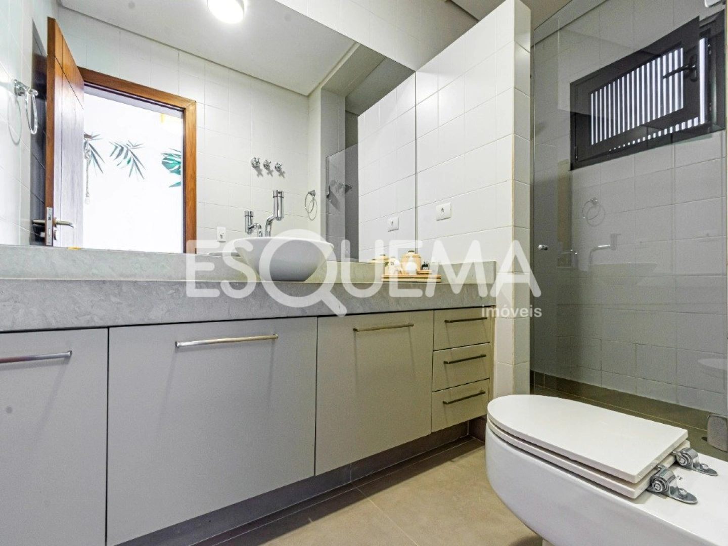 Casa térrea, em terreno plano de 800 m² no Alto da Lapa - Imagem 15