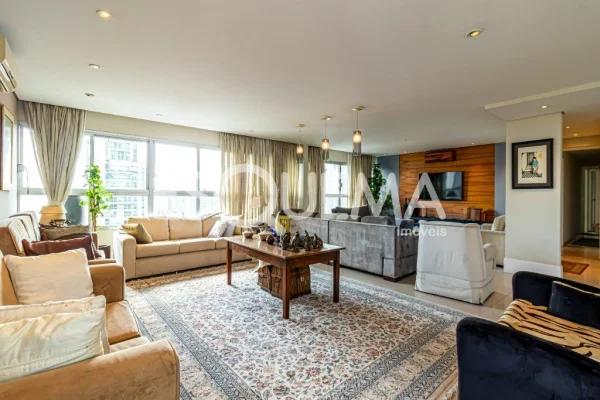 Apartamento amplo e sofisticado ao lado do Parque do Povo