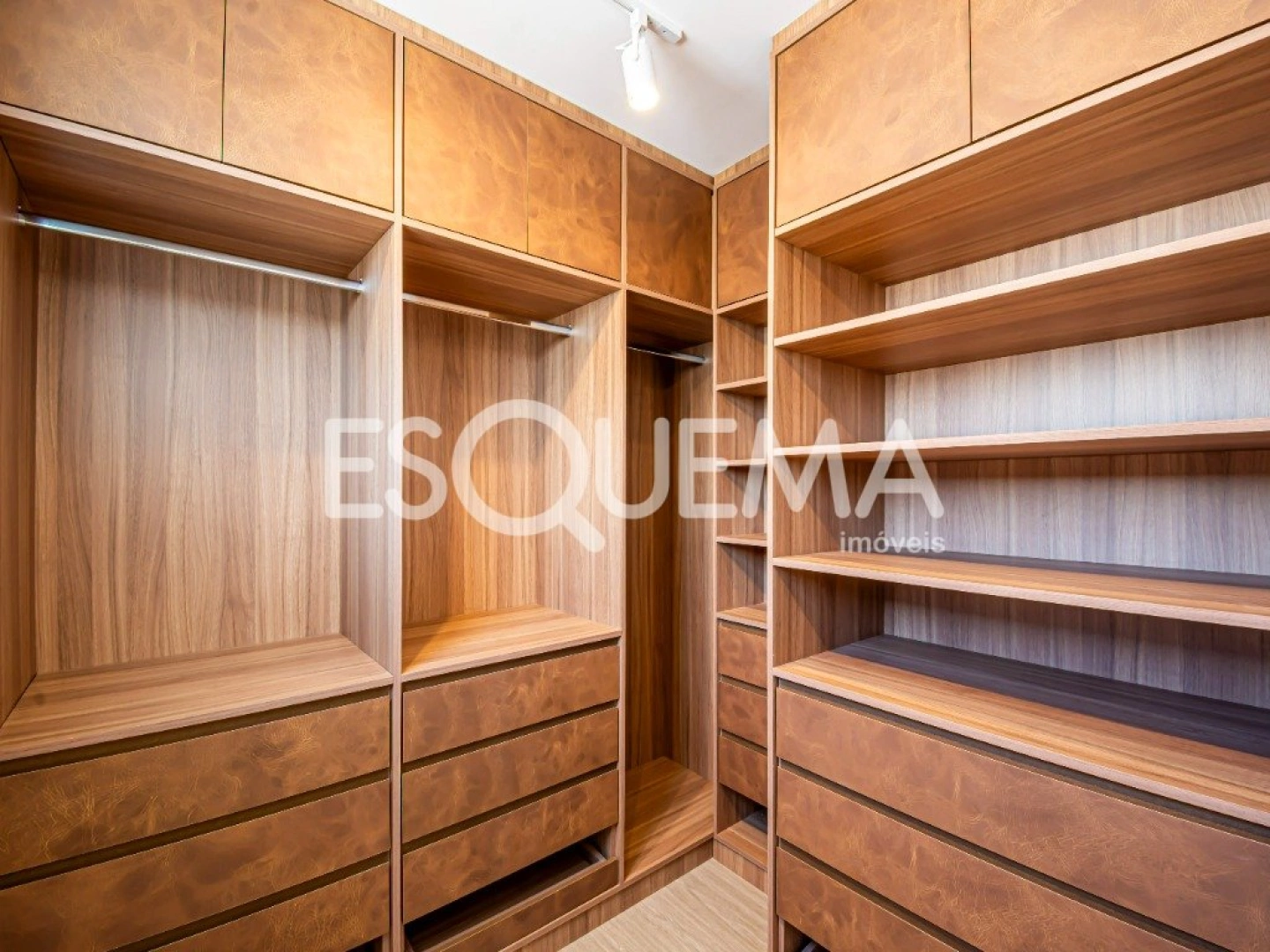 Penthouse reformada com vista 360° - Imagem 13