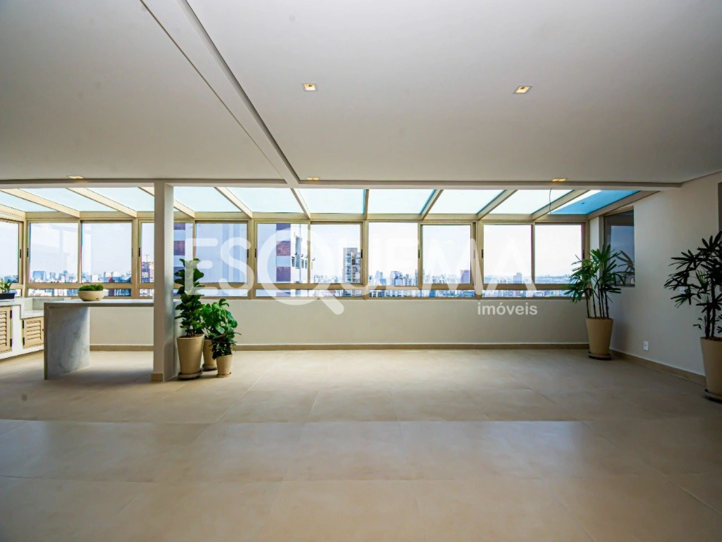 Penthouse reformada com vista 360° - Imagem 1