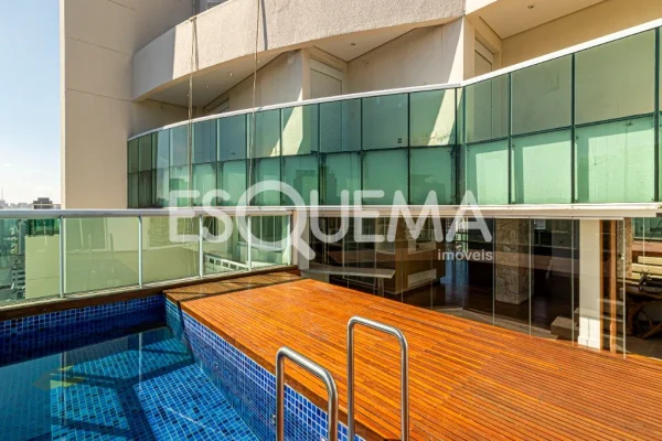 Cobertura duplex com vista privilegiada no miolo do Itaim Bibi