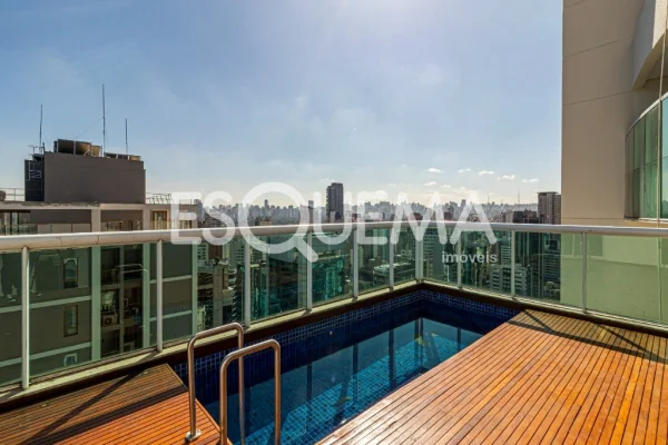 Cobertura duplex com vista privilegiada no miolo do Itaim Bibi