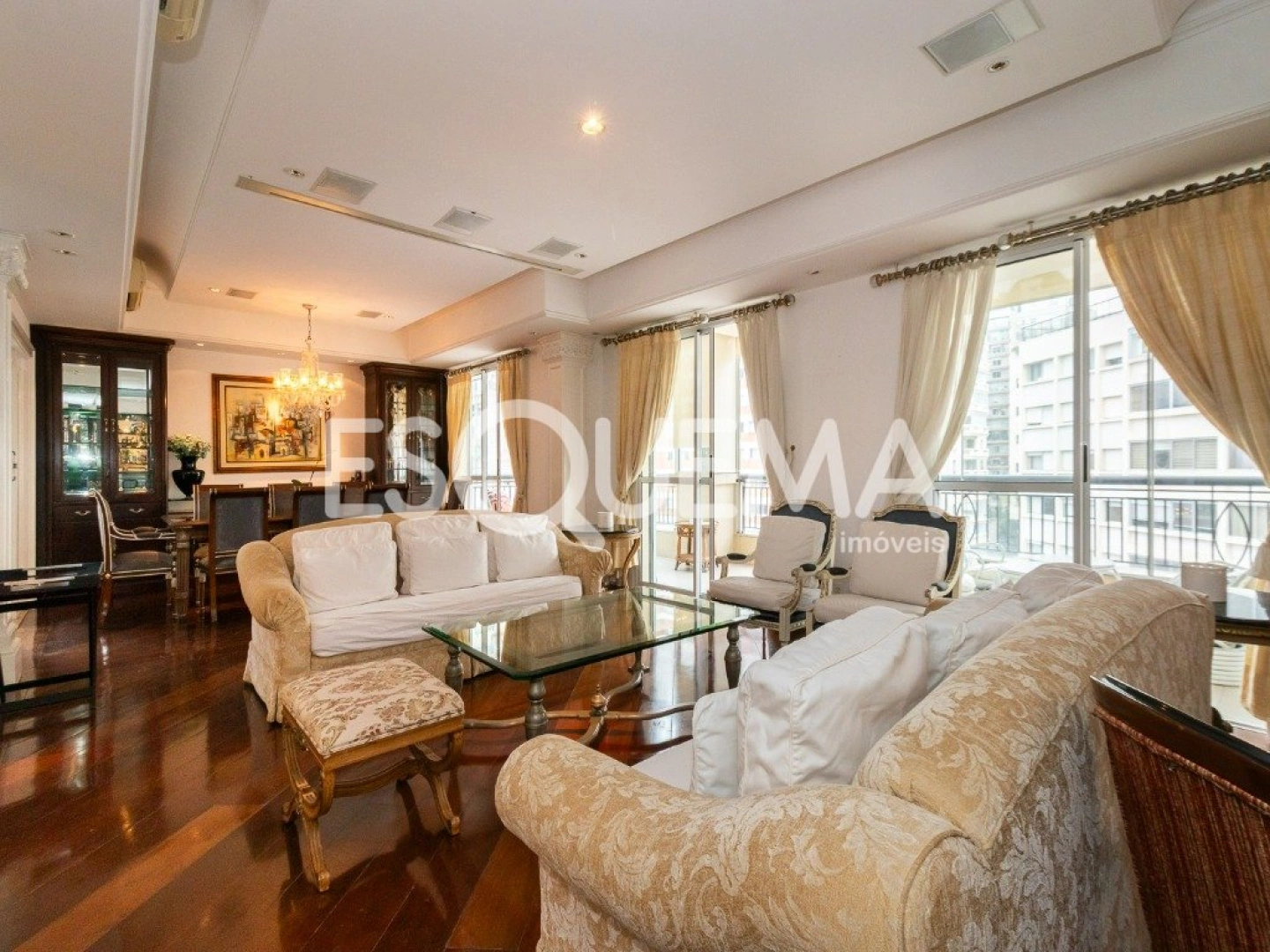 Apartamento em edifício neoclássico no Jardim América - Imagem 1