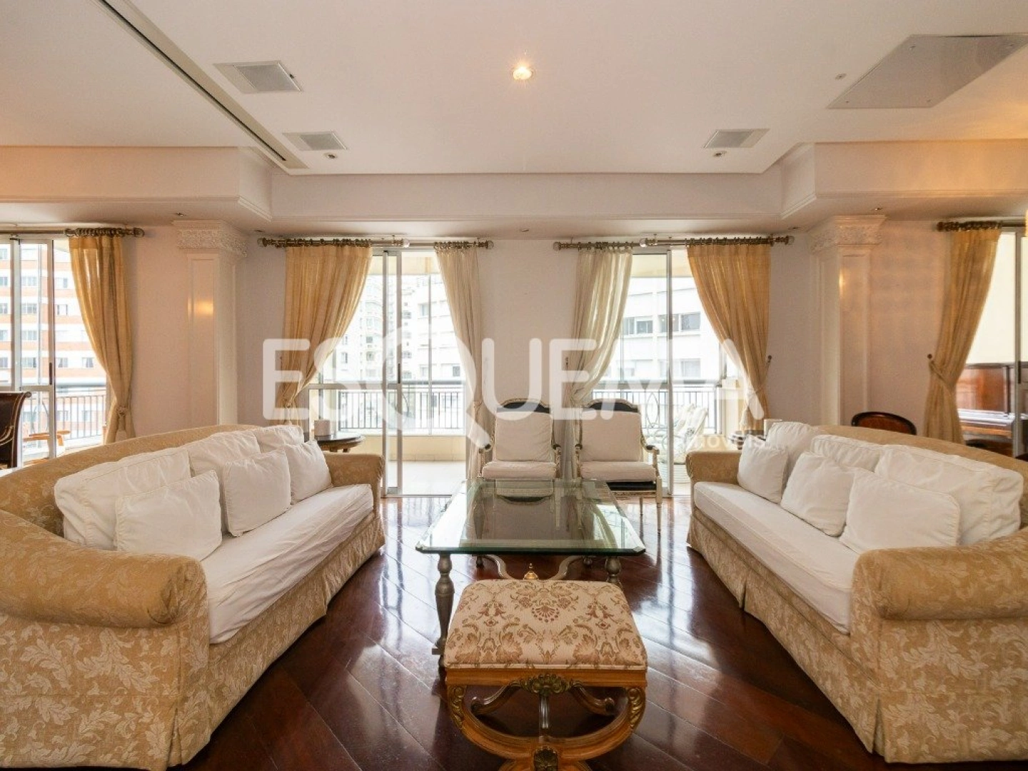 Apartamento em edifício neoclássico no Jardim América - Imagem 2