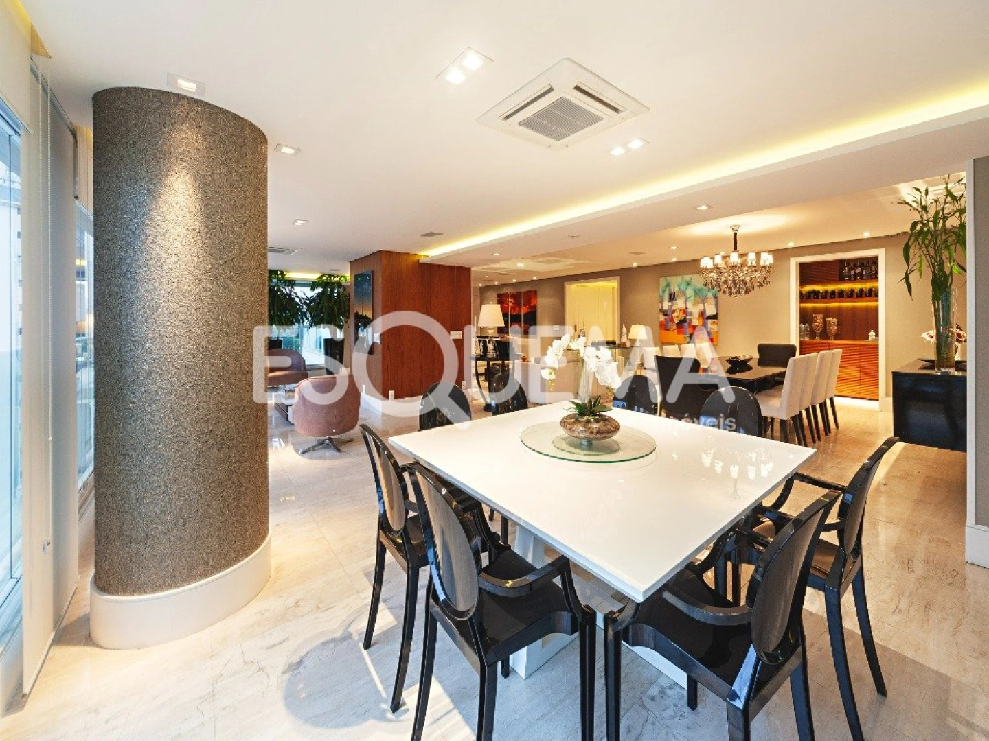 Apartamento com varanda gourmet e lareira em Moema - Imagem 13