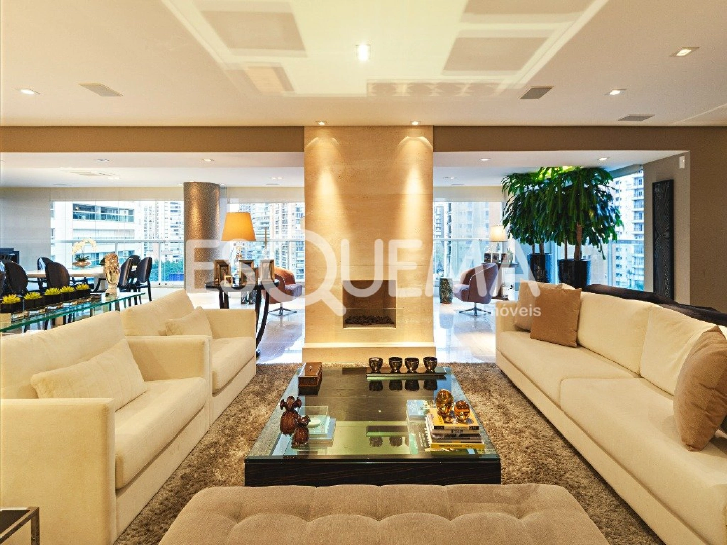 Apartamento com varanda gourmet e lareira em Moema - Imagem 1