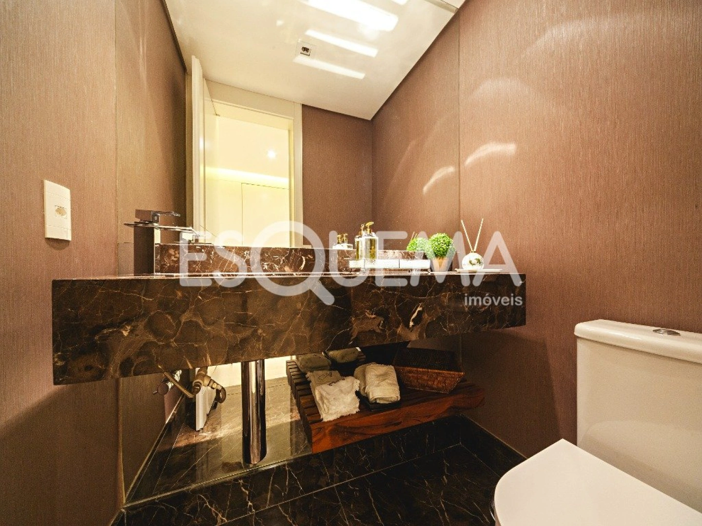 Apartamento com varanda gourmet e lareira em Moema - Imagem 5