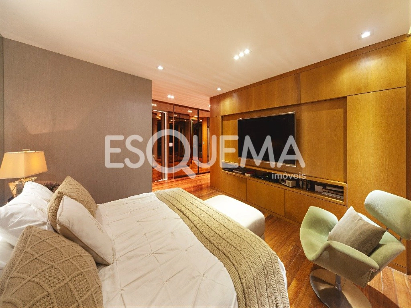Apartamento com varanda gourmet e lareira em Moema - Imagem 6
