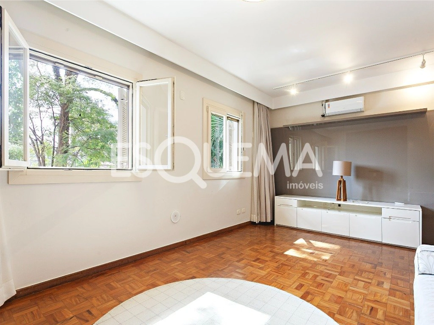 Casa próxima à Praça Panamericana - Imagem 11