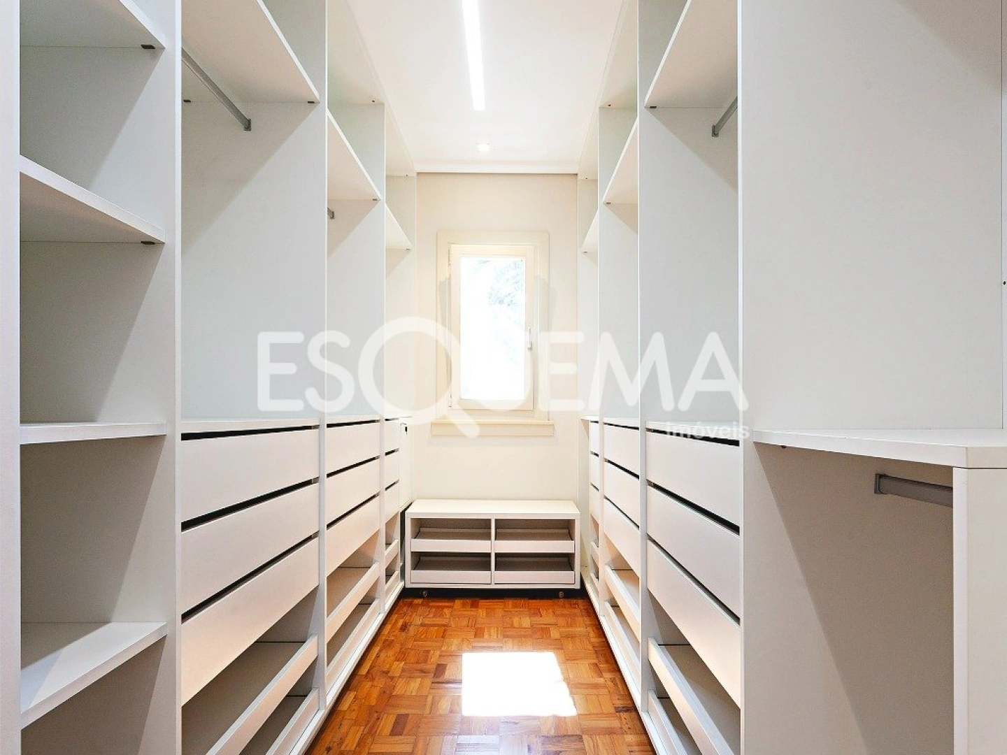 Casa próxima à Praça Panamericana - Imagem 13